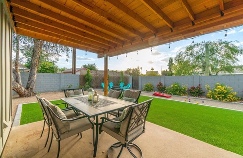 Meyer Park House | Blue Desert Inn~Family Haven near ASU/Airport