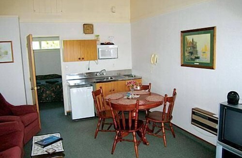 Timaru Apartment | Blue Dolphin Motel
