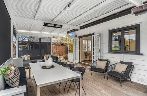 Matakana House | Board and Batten - Matakana Holiday Home