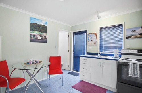 Bowentown House | Bowentown Relax - Waihi Beach Downstairs Unit
