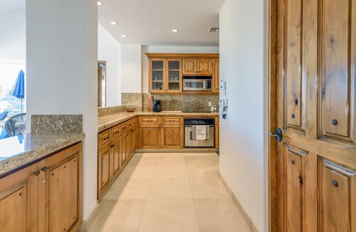 Palmilla Condo | BRAND NEW, CLOSE TO PALMILLA BEACH, BEAUTIFUL VIEWS