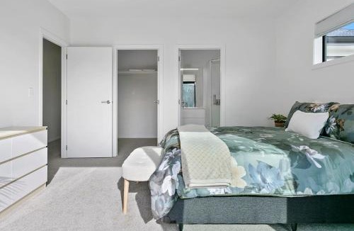 Wharewaka Villa | Brand New Cosy and Convenient Retreat