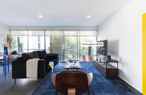 Hipodromo Apartment | Bright 2BR Condesa Apartment With Balcony