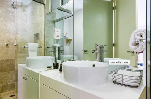Hipodromo Apartment | Bright 2BR Condesa Apartment With Balcony