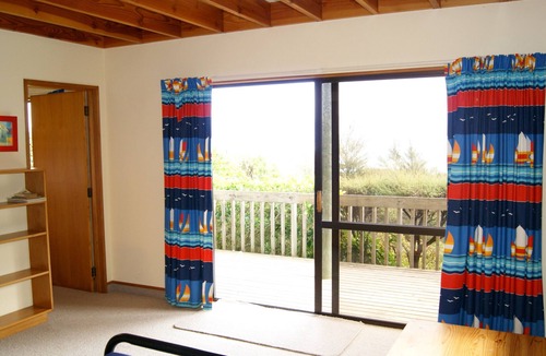 Tata Beach Cottage | Bush Henge - Tata Beach Holiday Home