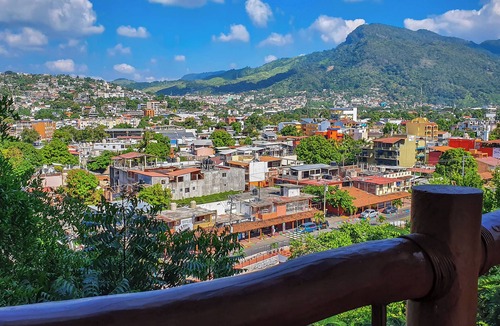 Centro Apartment | Casa Linda - Ground floor 1 bed Seaside apartment in Zihuatanejo with pool