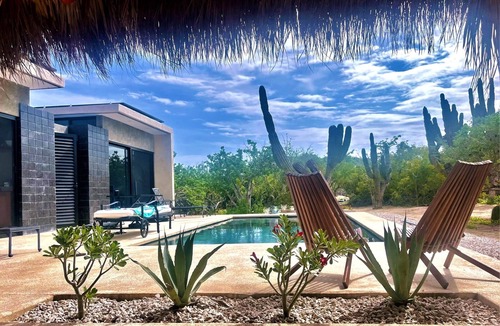Los Zacatitos House | Casa Moonshine, 2 casitas w/private pool and A.C. short walk to the beach!
