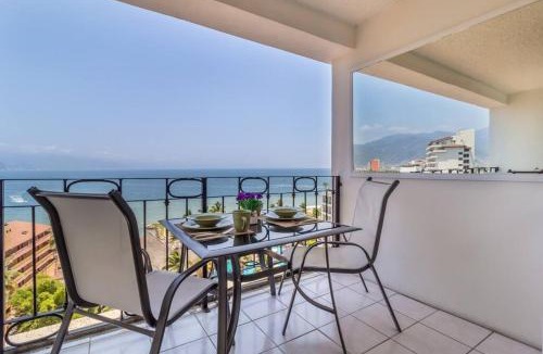 South Hotel Zone Apartment | Casa Vista Hermosa - Beautiful Beach front condo