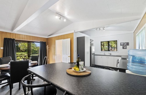 Okere Falls Cottage | Casita - Okere Falls Holiday Home
