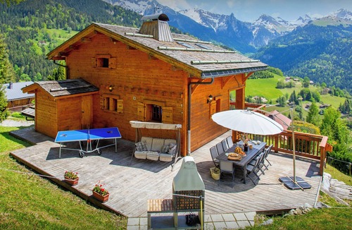 Manigod Ski Chalet | Chalet Chenavray - Manigod base for 10, spa & great skiing - OVO Network