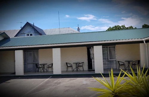 Solway Hotel | Chanel Court Motel