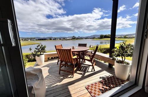 Matarangi Villa | Charming Lakeview Golf Villa