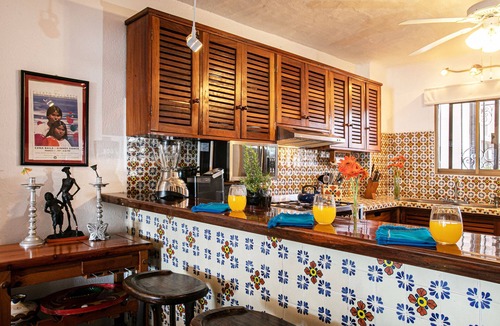 Emiliano Zapata Condo | Check out the new bathrooms in this Ocean Front Condo # 409 with Roof top Pool