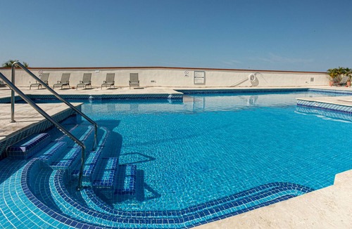 Emiliano Zapata Condo | Check out the new bathrooms in this Ocean Front Condo # 409 with Roof top Pool