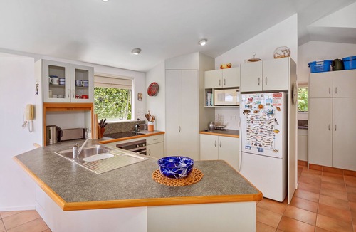 Opito Bay House | Chuck’s Retreat - Opito Bay Holiday Home