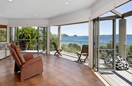 Opito Bay House | Chuck’s Retreat - Opito Bay Holiday Home
