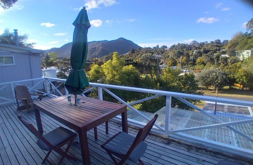 Huia Cottage | Clasisic Kiwi batch