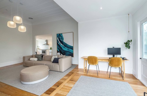 Martinborough House | Classic Contemporary Country Charm close to Town Centre