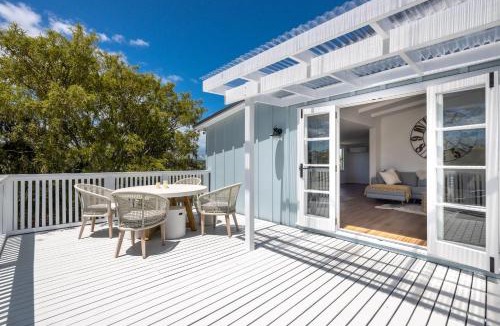 Oneroa House | Coco Grove Oneroa - Luxe Escape with Spa Pool