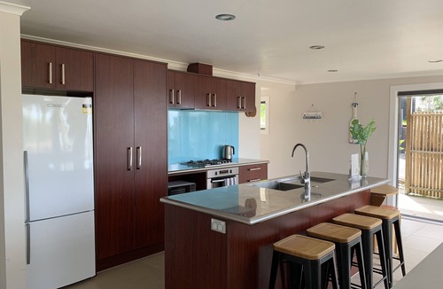 Rothesay Bay Cabin | Comfortable holiday house near stunning beach