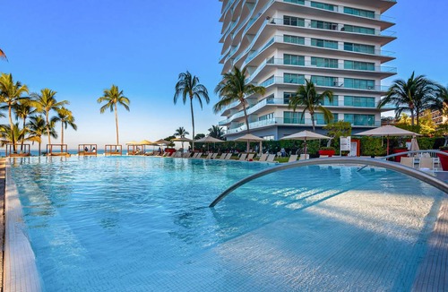 North Hotel Zone Condo | Condo ∙ 3 bedrooms ∙ 10 guests