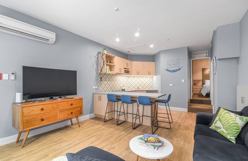 Dunedin City Centre Apartment | Cosy Central City ApartmentnLocated in a Heritage Building