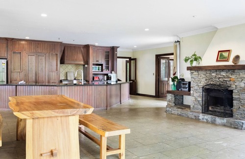 Whitford Villa | Countryside Zen Estate - Views and Pool