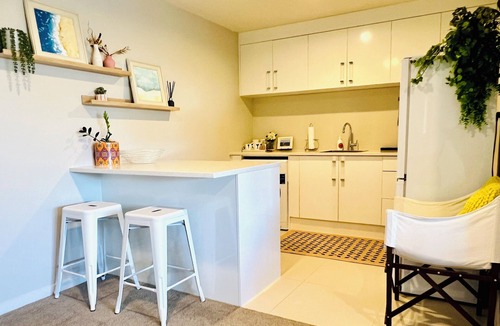 Silverdale House | Cozy 2-bedroom home in Central Millwater with WiFi