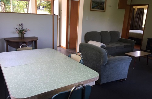 Clyde House | Cozy Bach - perfect location