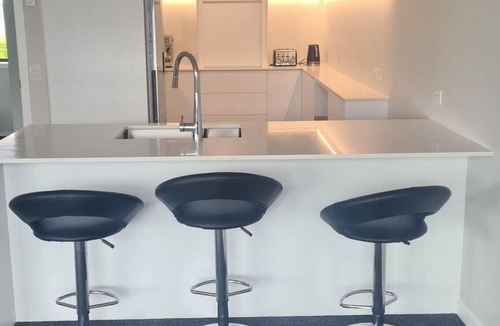 Richmond House | Cozy family home in quiet neighbourhood - close to amenities. n