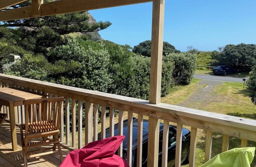 Piha House | Cozy Two Bed Beachfront Bach at North Piha