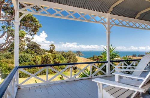 Ostend House | Crescent Villa - Stay Waiheke