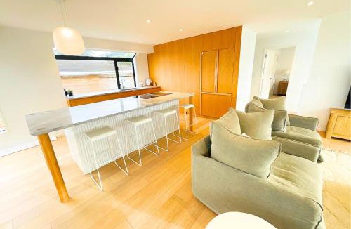 Mount Maunganui House | Deluxe Downtown Mount Maunganui
