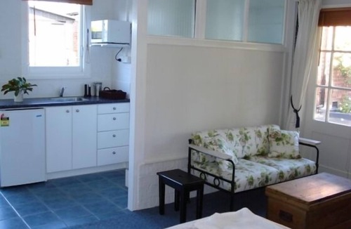 Havelock North Cottage | Easy walking to Havelock North's charming village