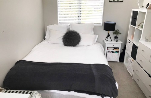 Greenlane - Ellerslie House | Elegant City Oasis in the Heart of Auckland