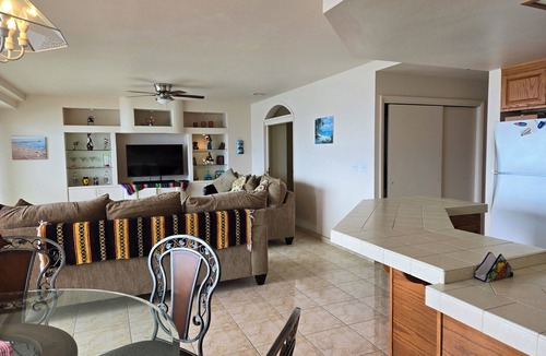 Centro Playas Condo | Exclusive ocean front centrally located 2-bedroom condo with WiFi in Rosarito