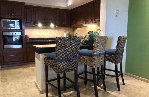 Marina Condo | Fabulous Developers Beachfront PENTHOUSE XMAS & NY WKS @ Playa Grande Resort