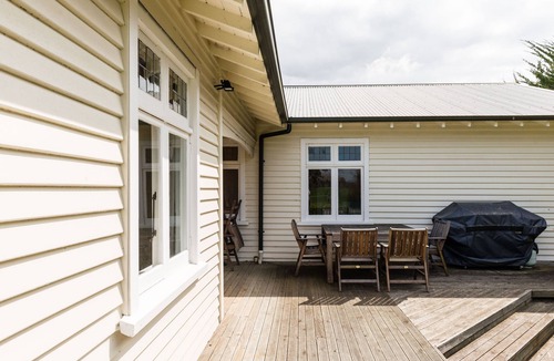 Ohoka House | Family-friendly, well-equipped, spacious country house,garden and Fibre Internet