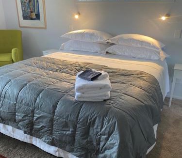 Coromandel Bed & Breakfast | Fitzroy BnB 39b Whangapoua Road