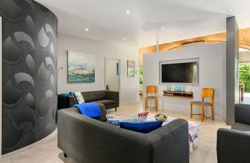 Lake Tarawera House | FlaxWater Lake Tarawera