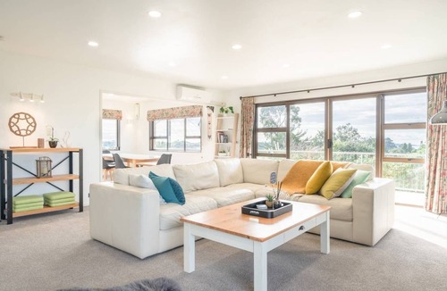 Dairy Flat House | Foley Retreat - Superior Lifestyle