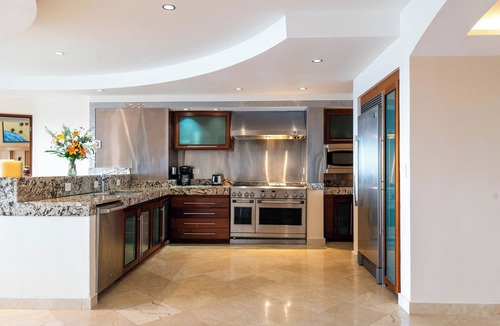 Los Barriles Condo | Four-Bedroom Penthouse at Villas de Cortez