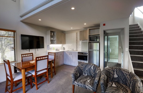 Queenstown City Centre Apartment | Garden Court Suites And Apartments