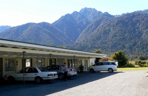 Franz Josef Glacier Hotel | Glacier View Motel - Franz Josef