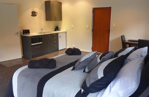 Blenheim Bed & Breakfast | GMH Home Stay
