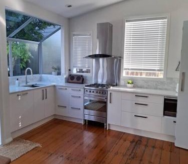 Grafton Villa | Grafton House Villa Oasis, Central Auckland