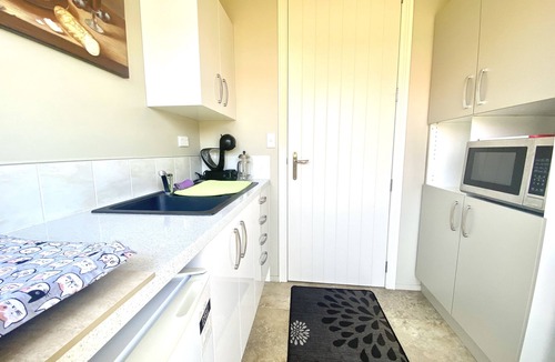 Katikati Apartment | GREENCROFT - STAY, PLAY AND GET AWAY