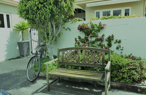 Katikati Apartment | GREENCROFT - STAY, PLAY AND GET AWAY