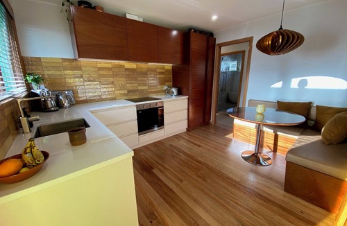 Nelson City Centre House | Groove-on-Grove. nEntire home in Nelson.
