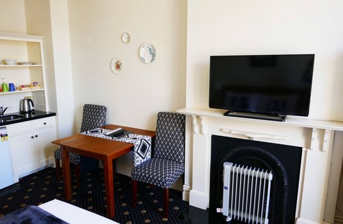 North Dunedin Hotel | Highland House Boutique Hotel